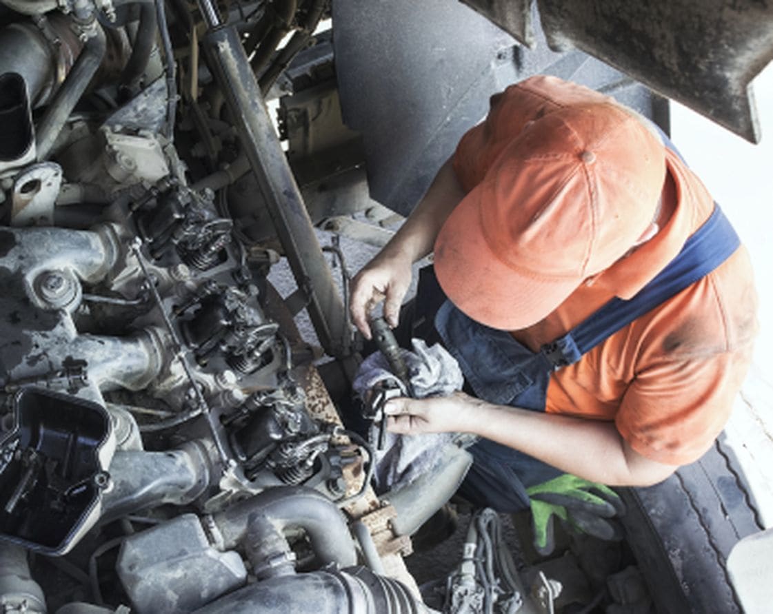 ENGINE REPAIR